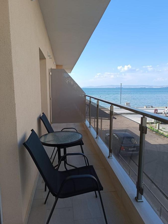 Navarino Luxe Suites With Sea View Peraia  Ngoại thất bức ảnh